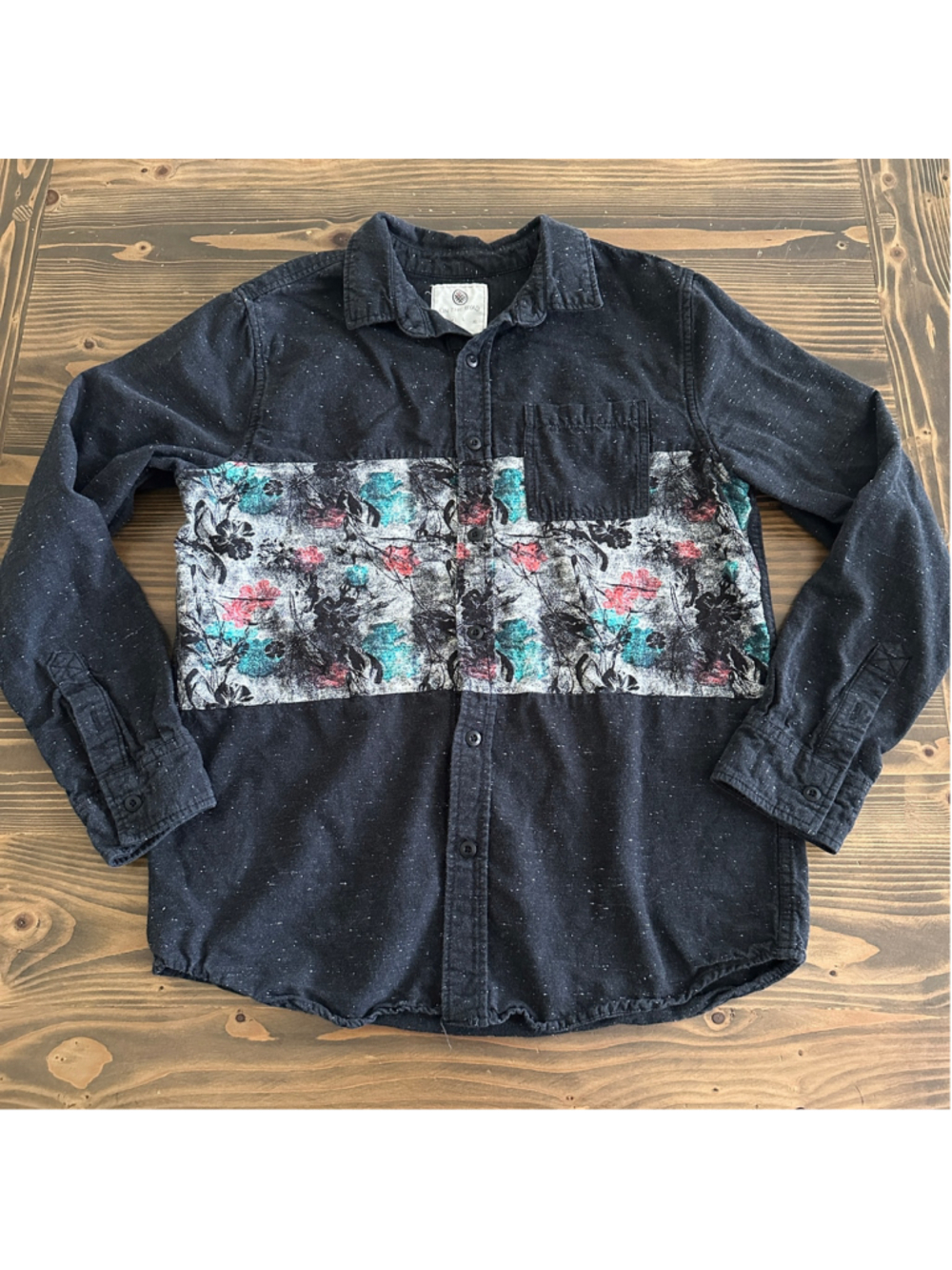 On The Byas Shirt Mens M Black Floral Button Up Cotton Streetwear - Picture 3 of 9